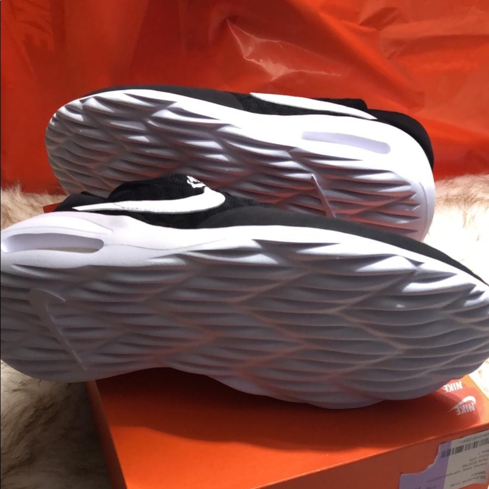 🆕 Nike Air Max Sasha New - Black/white - NIB - Picture 5 of 5